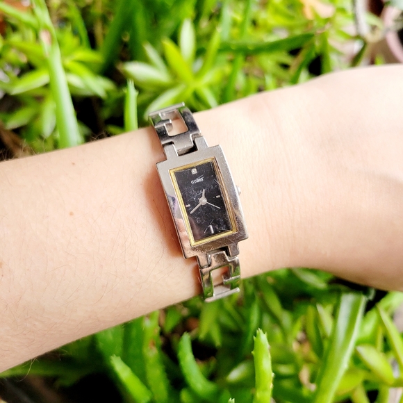 Vintage Guess Diamond Watch - Picture 4 of 10